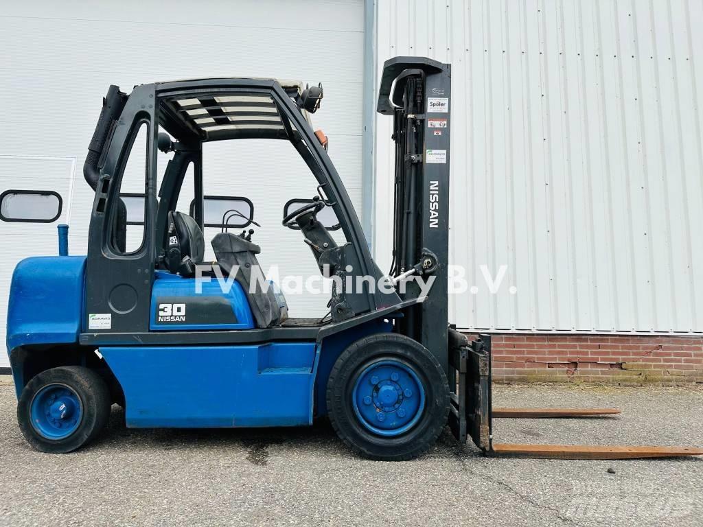 Nissan FGD 02A-300 Empilhadores Diesel