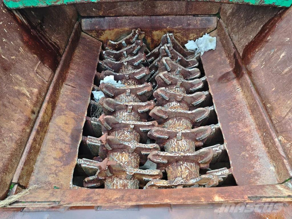 Haas 700x2000 Trituradoras de lixo