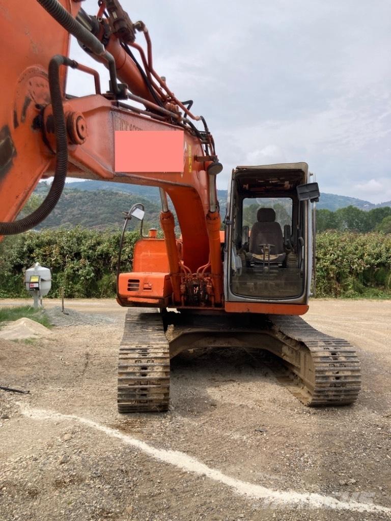 Hitachi EX 135 Escavadoras de rastos