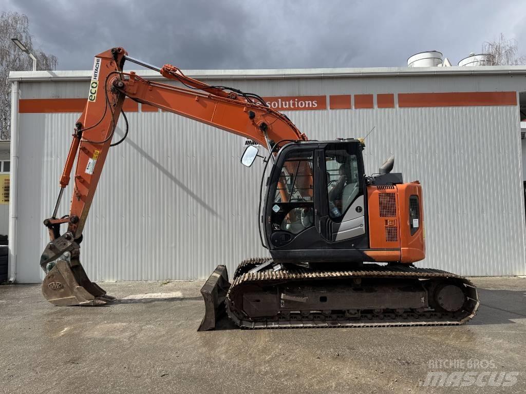Hitachi ZX 135 US-6 Escavadoras de rastos