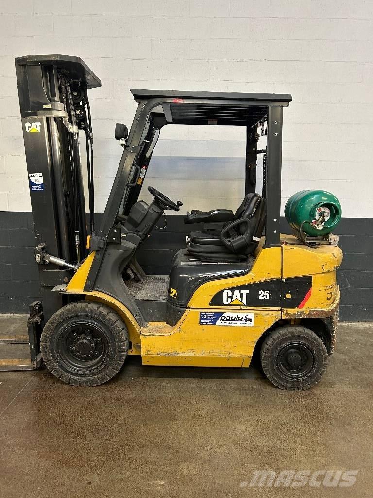 CAT GP 25 N Empilhadores a gás