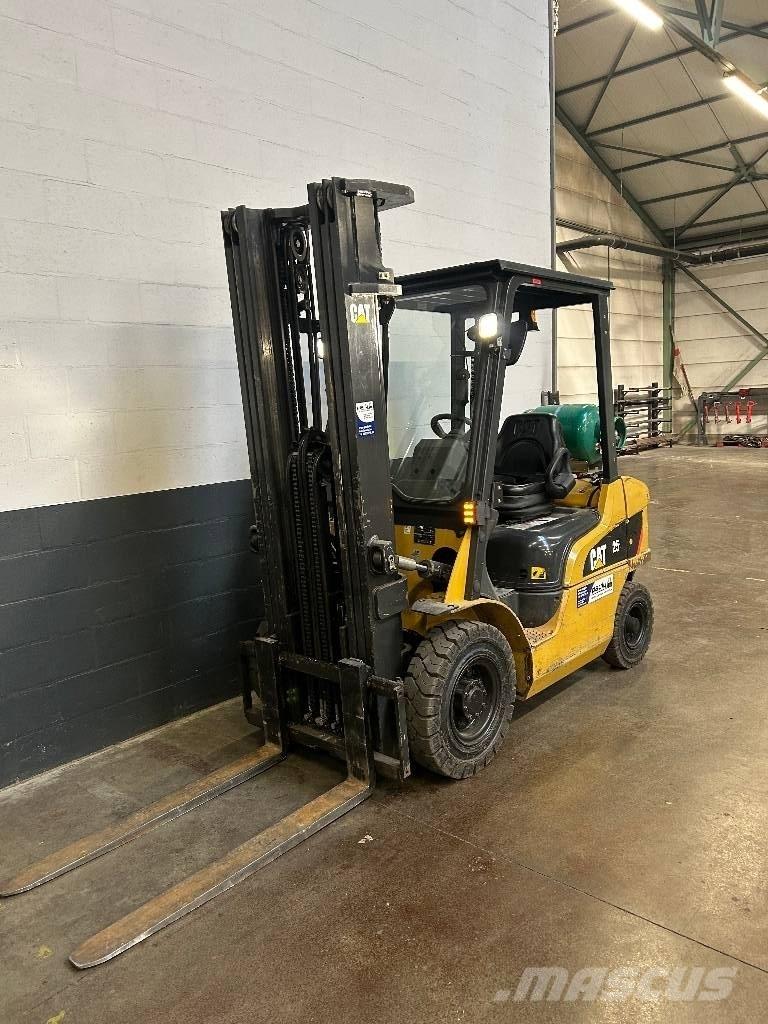CAT GP 25 N Empilhadores a gás