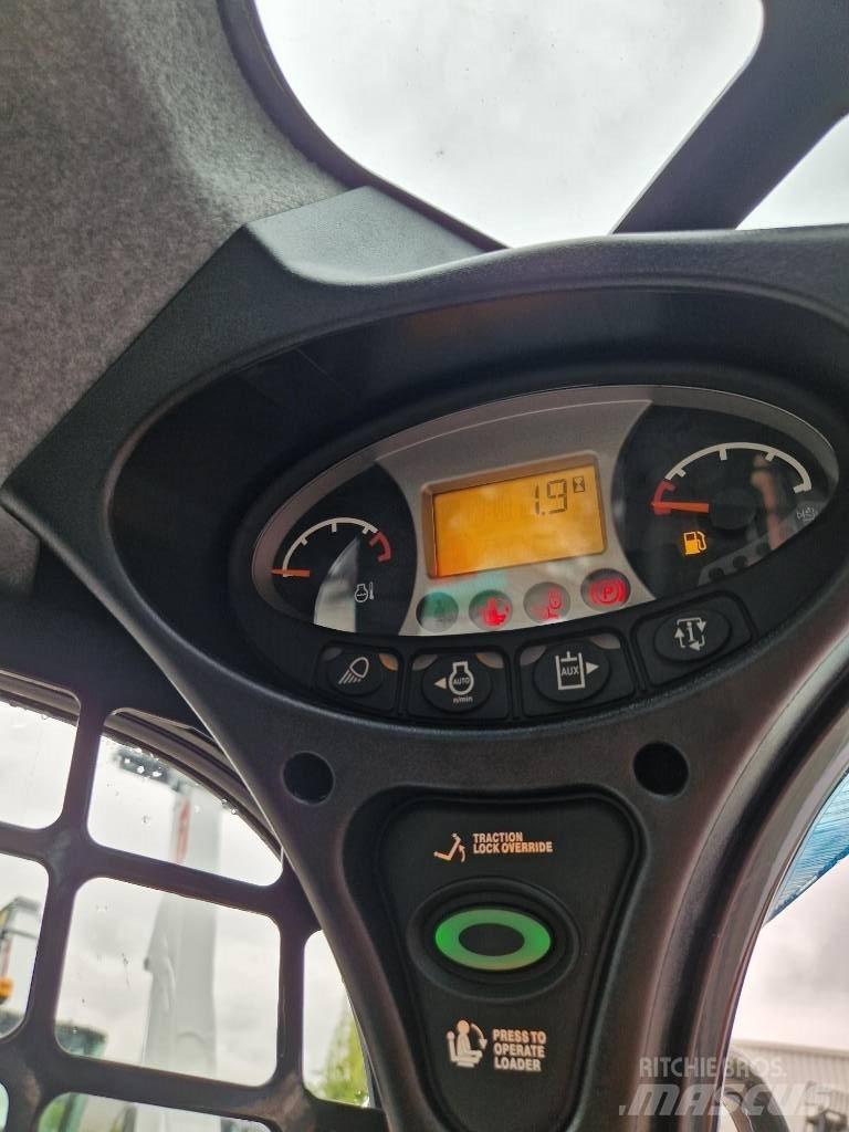 Bobcat T 450 Carregadoras de direcção deslizante