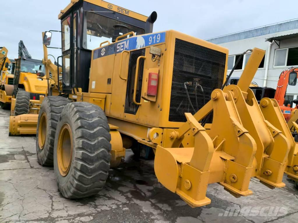 SEM 919 Motoniveladoras