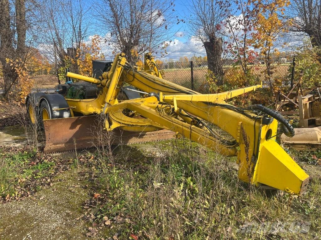 Lokomo AH132 Motoniveladoras