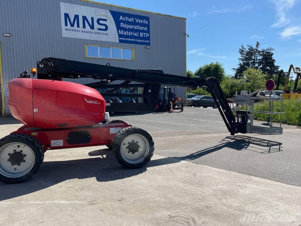 Manitou 180 ATJ Elevadores braços articulados