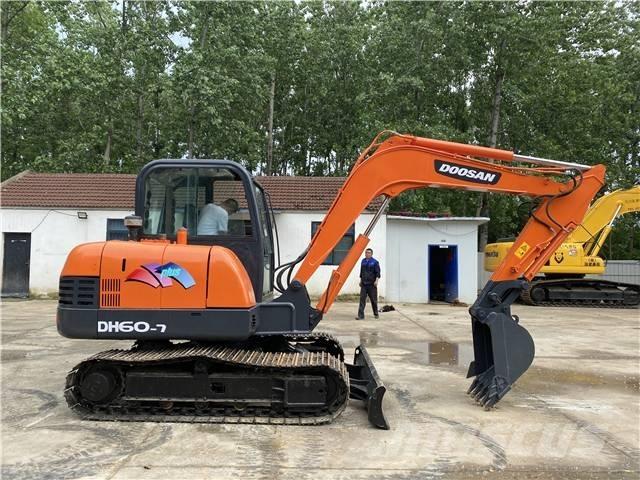 Doosan DX60 Escavadoras de rastos