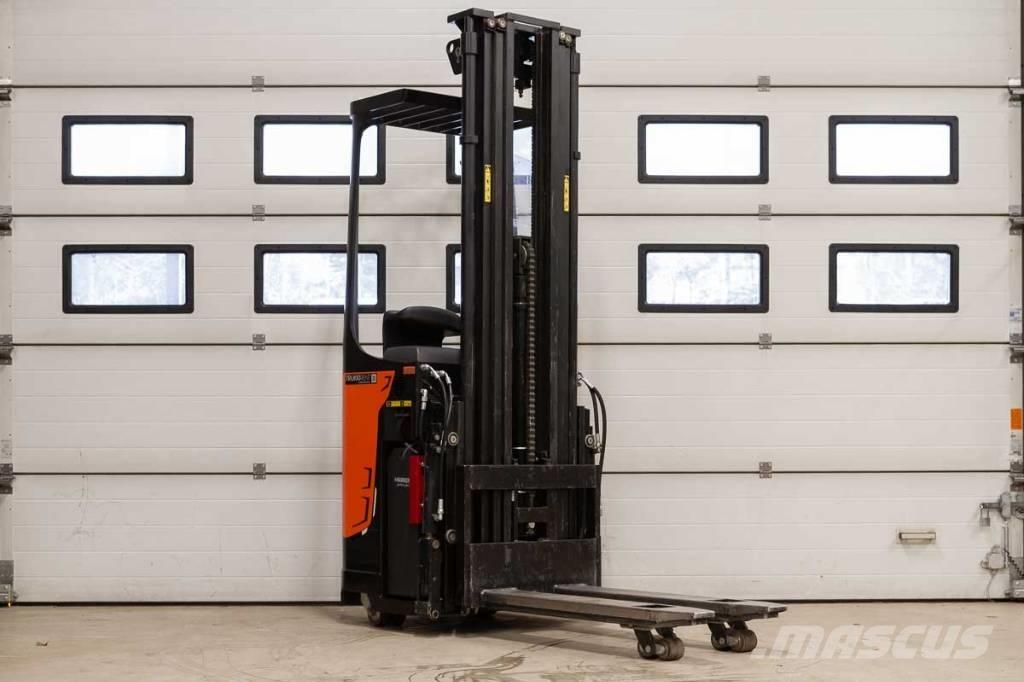 Rocla SST 16 ACI Self propelled stackers