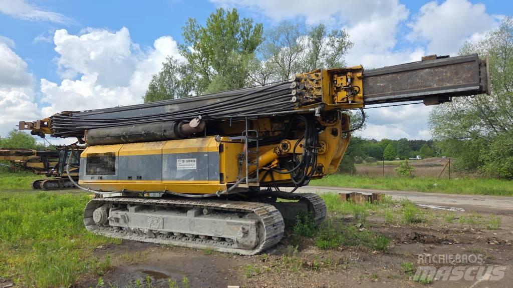 Bauer RTG 16T Bate-estacas vibratório