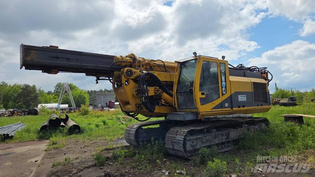 Bauer RTG 16T Bate-estacas vibratório