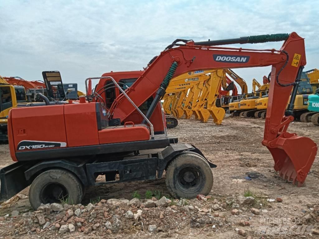Doosan DH 150 W-7 Escavadoras de rastos