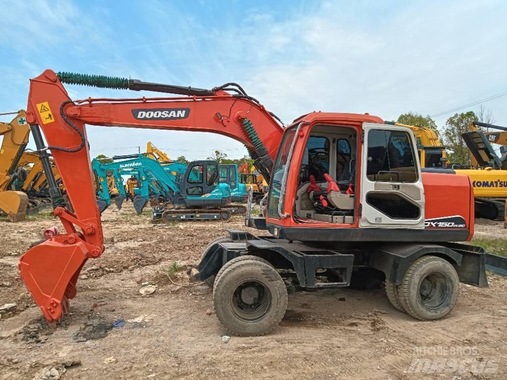 Doosan DH 150 W-7 Escavadoras de rastos