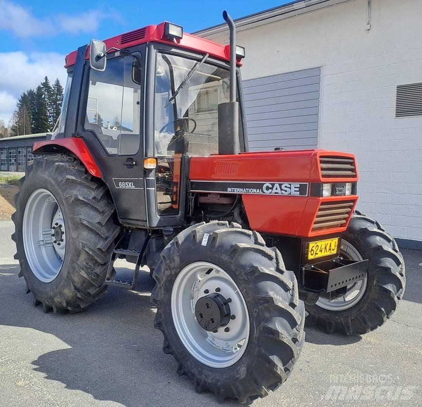 Case IH 685 XL Tratores Agrícolas usados