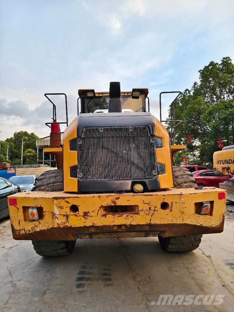 Volvo L 120 Pás carregadoras de rodas