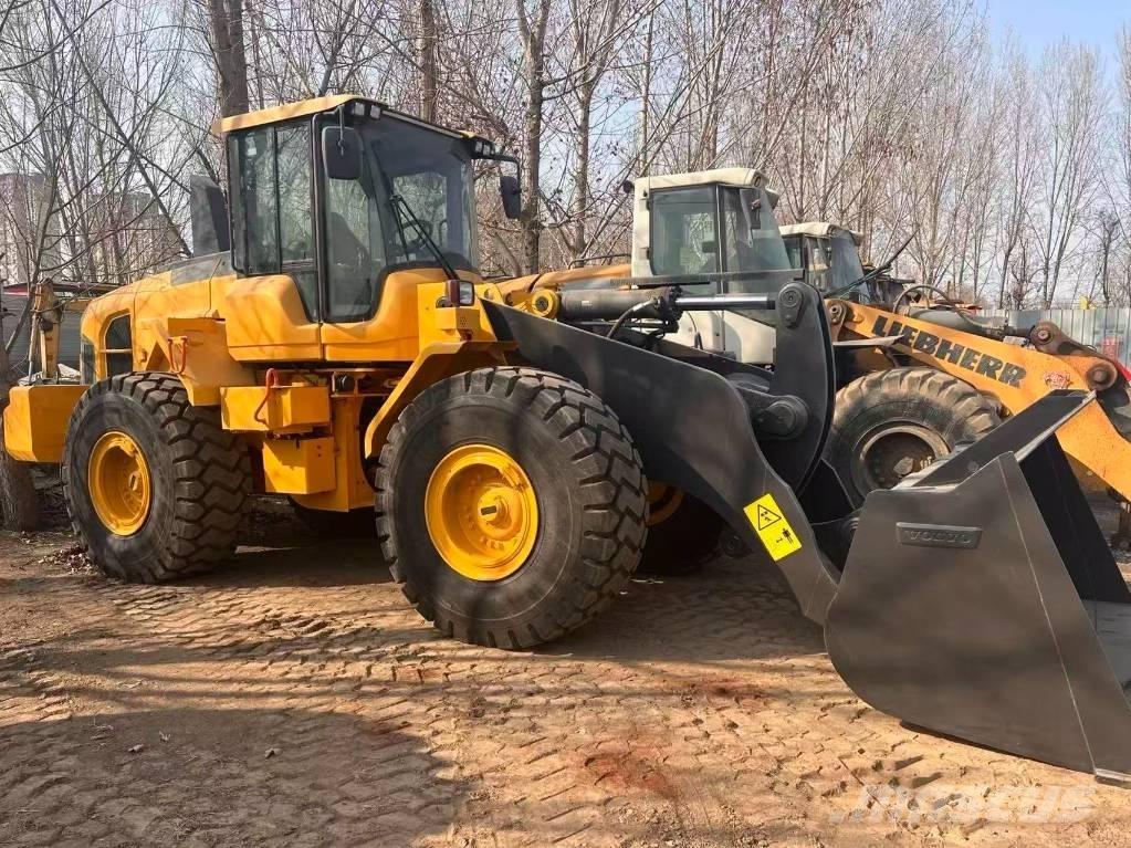Volvo L 120 Pás carregadoras de rodas