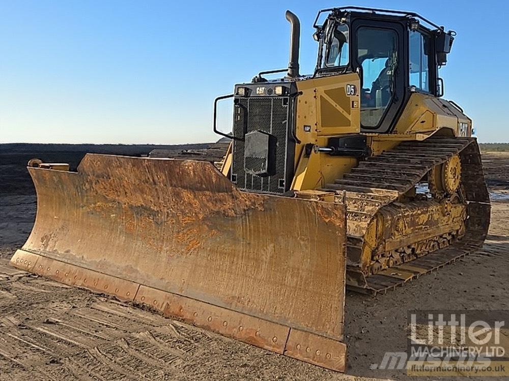 CAT D 5 LGP Dozers - Tratores rastos