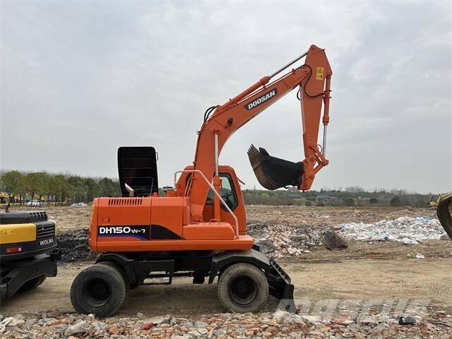 Doosan DH150W Escavadoras de rodas