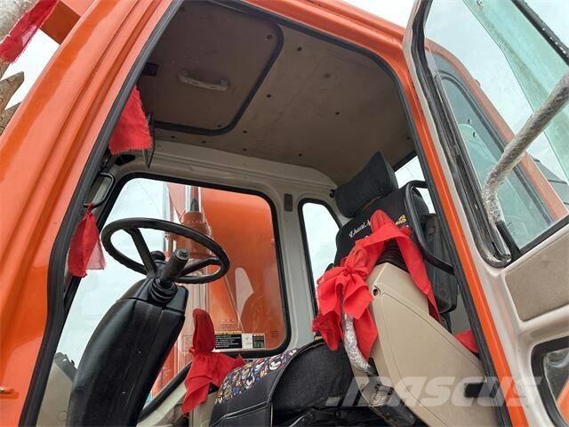 Doosan DH150W Escavadoras de rodas