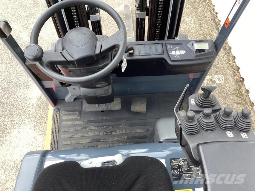 Toyota 7FBEST13 Empilhadores eléctricos