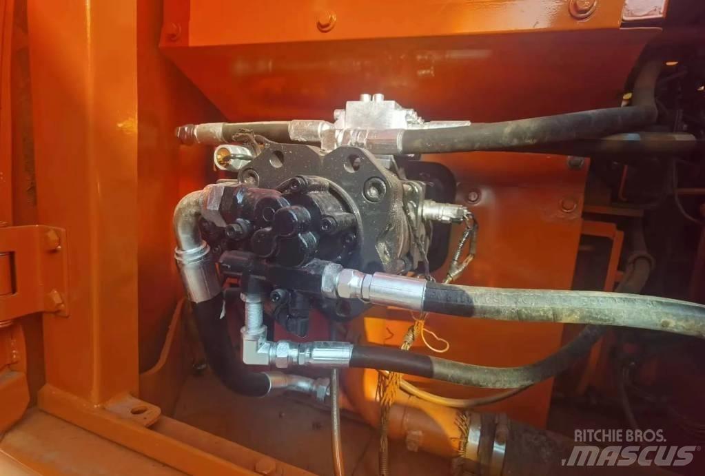 Doosan DX 140 LC Escavadoras de rastos