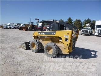 John Deere 325 Carregadoras de direcção deslizante