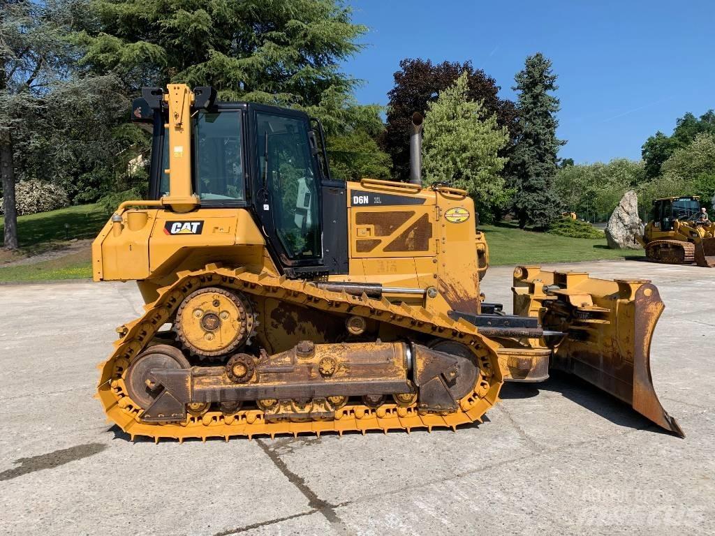CAT D 6 N XL Dozers - Tratores rastos