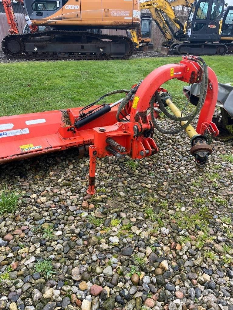 Maschio Giraffa 210 Gadanheiras e cortadores de folhas para pastos