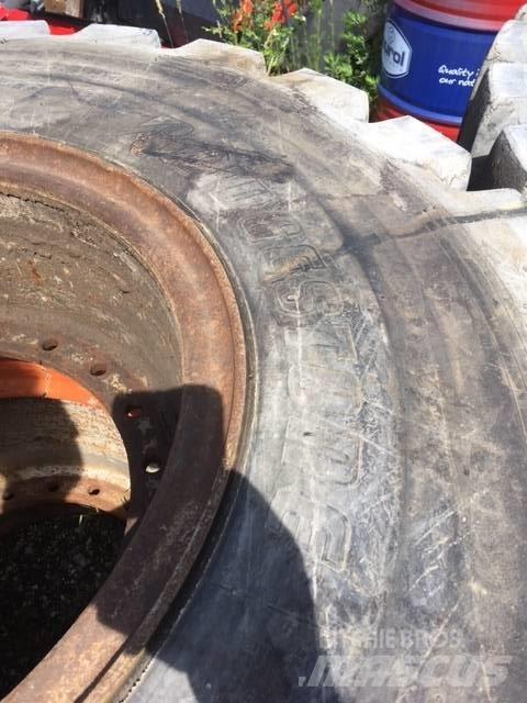 Bridgestone v Pás carregadoras de rodas