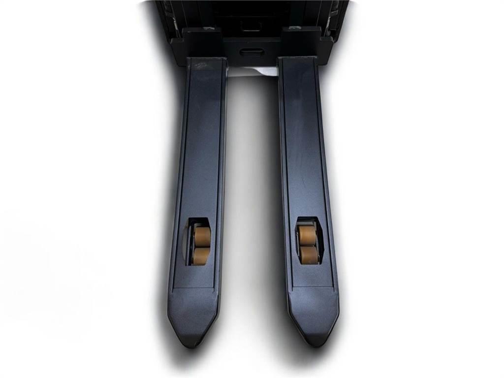  ESA121 2S360 Empilhador para operador externo