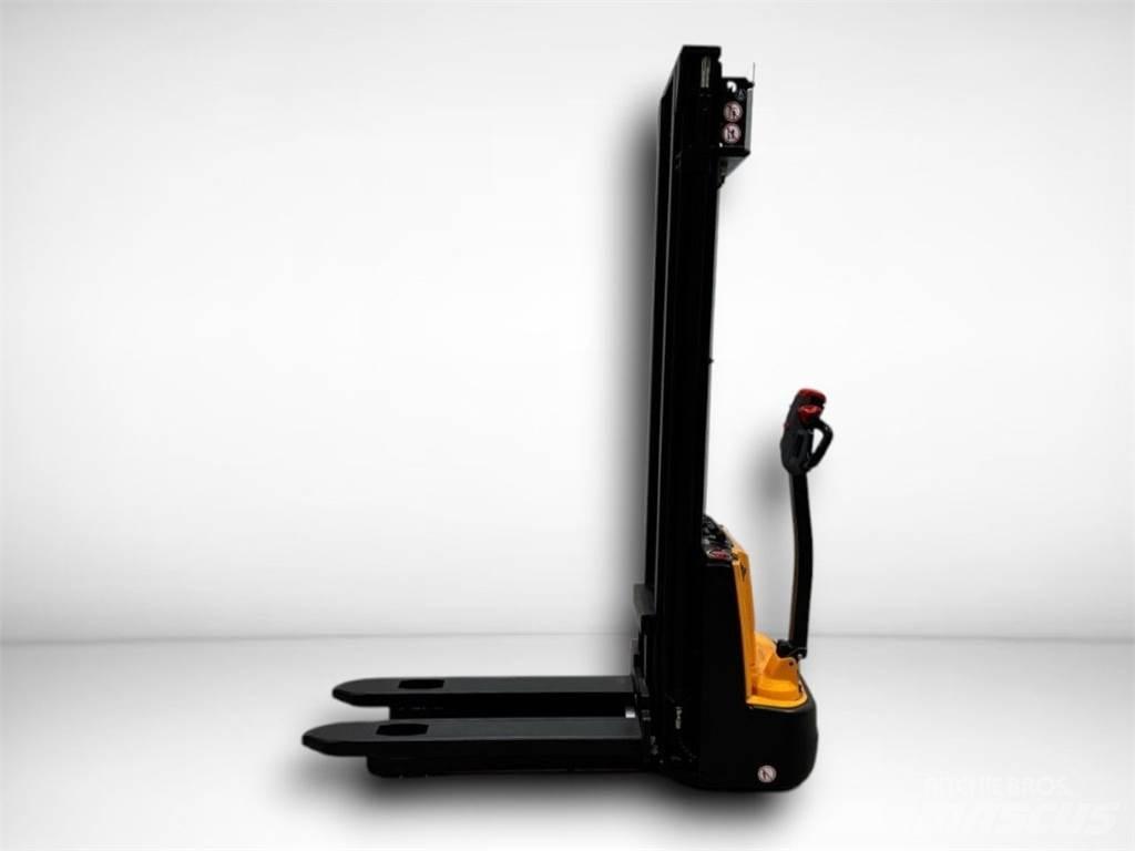  ESA121 2S360 Empilhador para operador externo