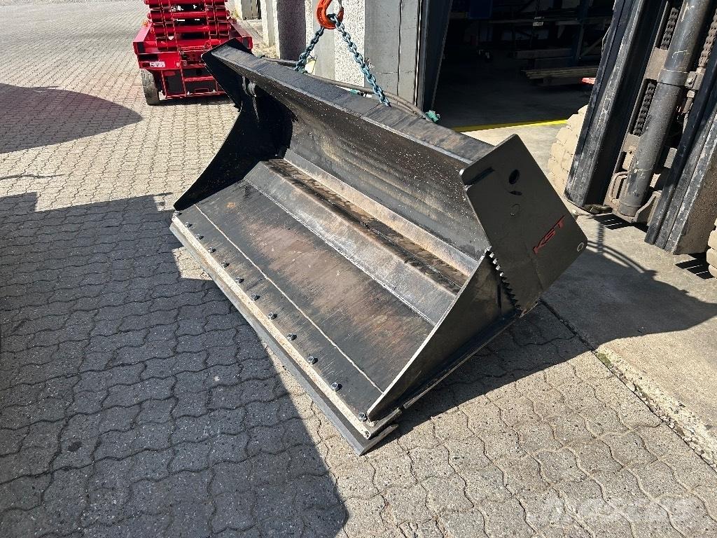  KST 4 i en skovl Baldes