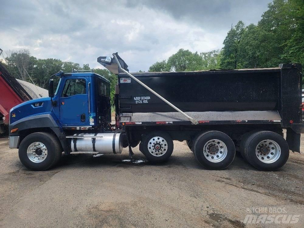CAT CT 660 Camiões basculantes