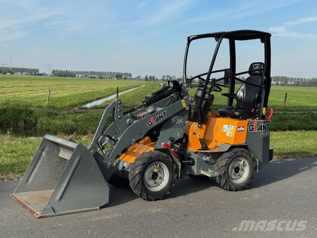 GiANT G 1200 Pás carregadoras de rodas