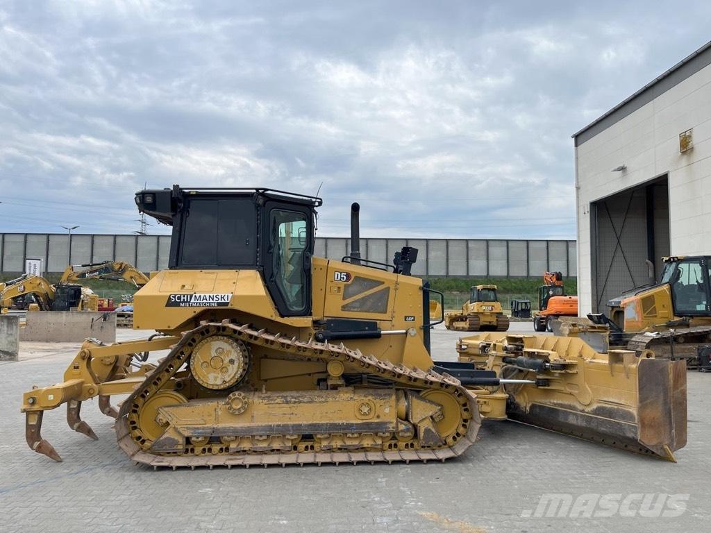 CAT D 5 LGP Dozers - Tratores rastos