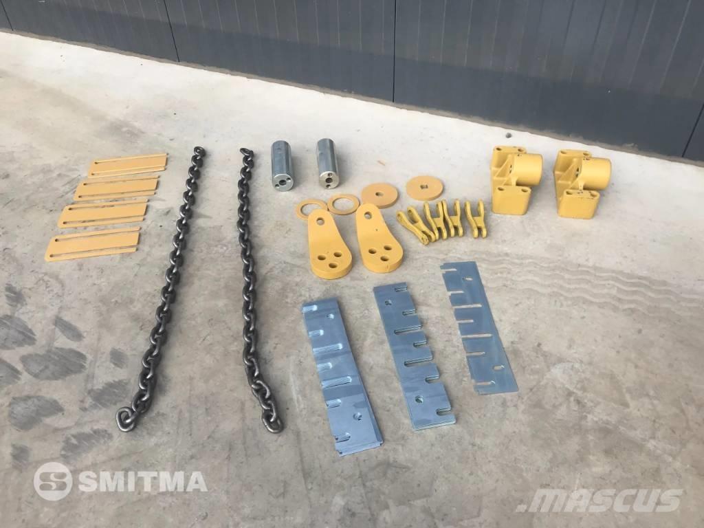CAT 740B Portas traseiras
