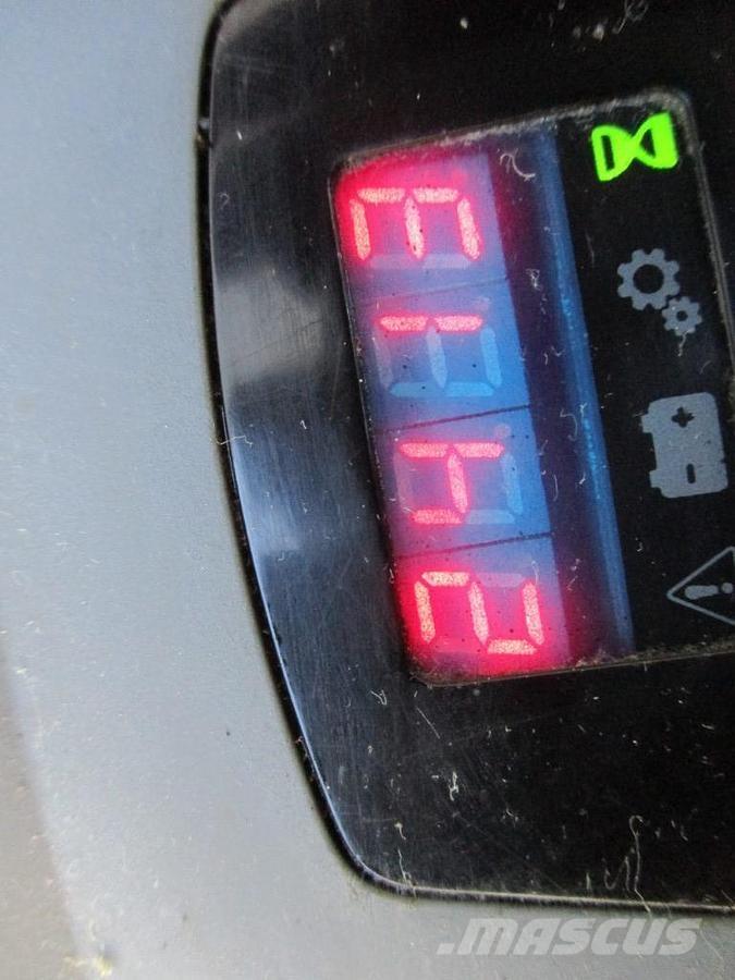 Toyota LPE250 Porta-paletes com plataforma