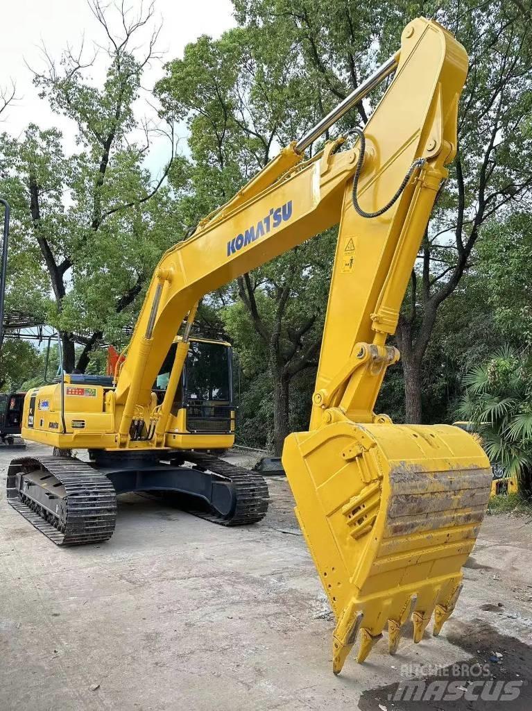 Komatsu PC220-8 Escavadoras de rastos