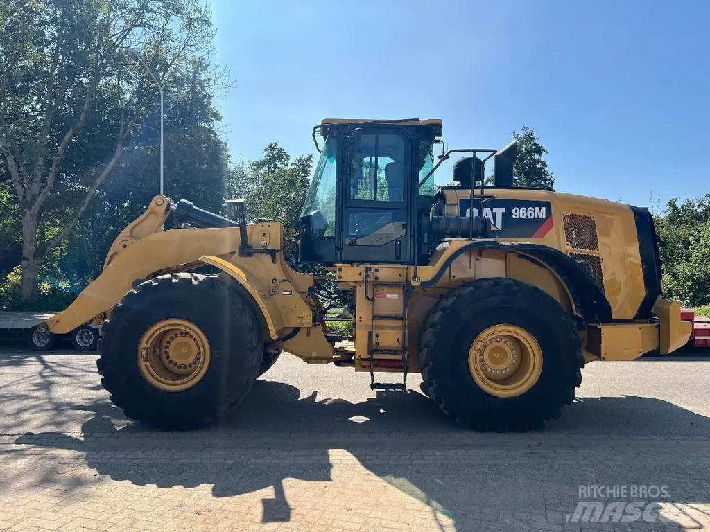 CAT 966M Pás carregadoras de rodas