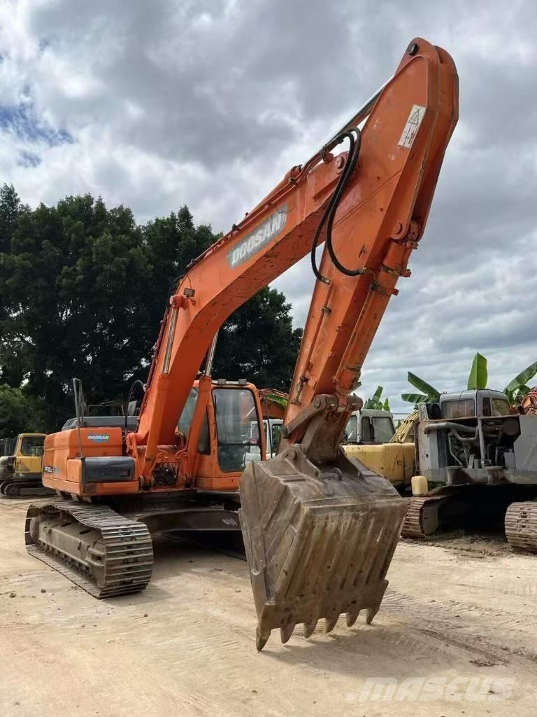 Doosan DX300LC Escavadoras de longo alcance