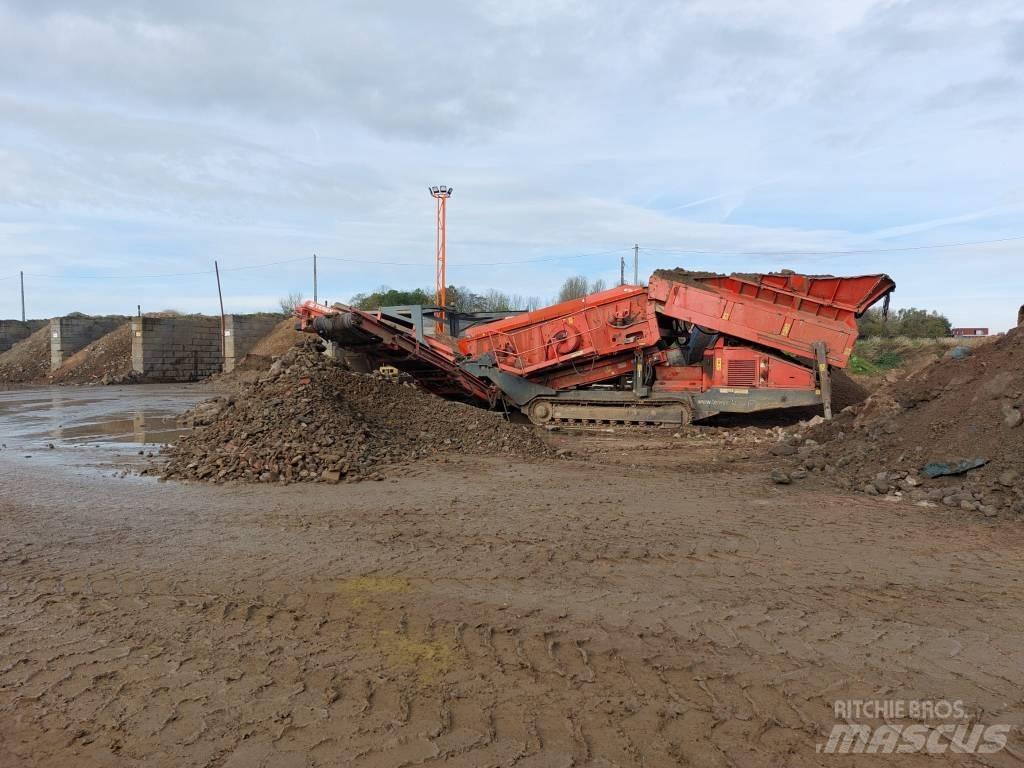 Terex Finlay 883 Crivos móveis