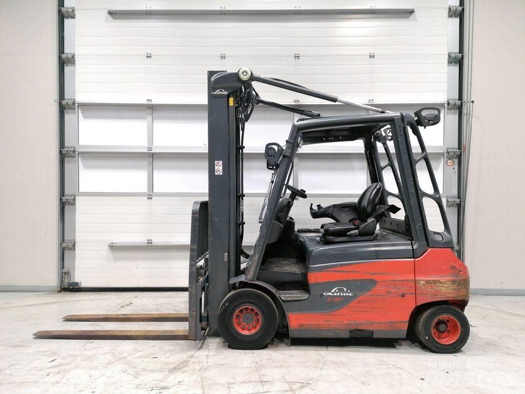 Linde E30-01 Empilhadores eléctricos
