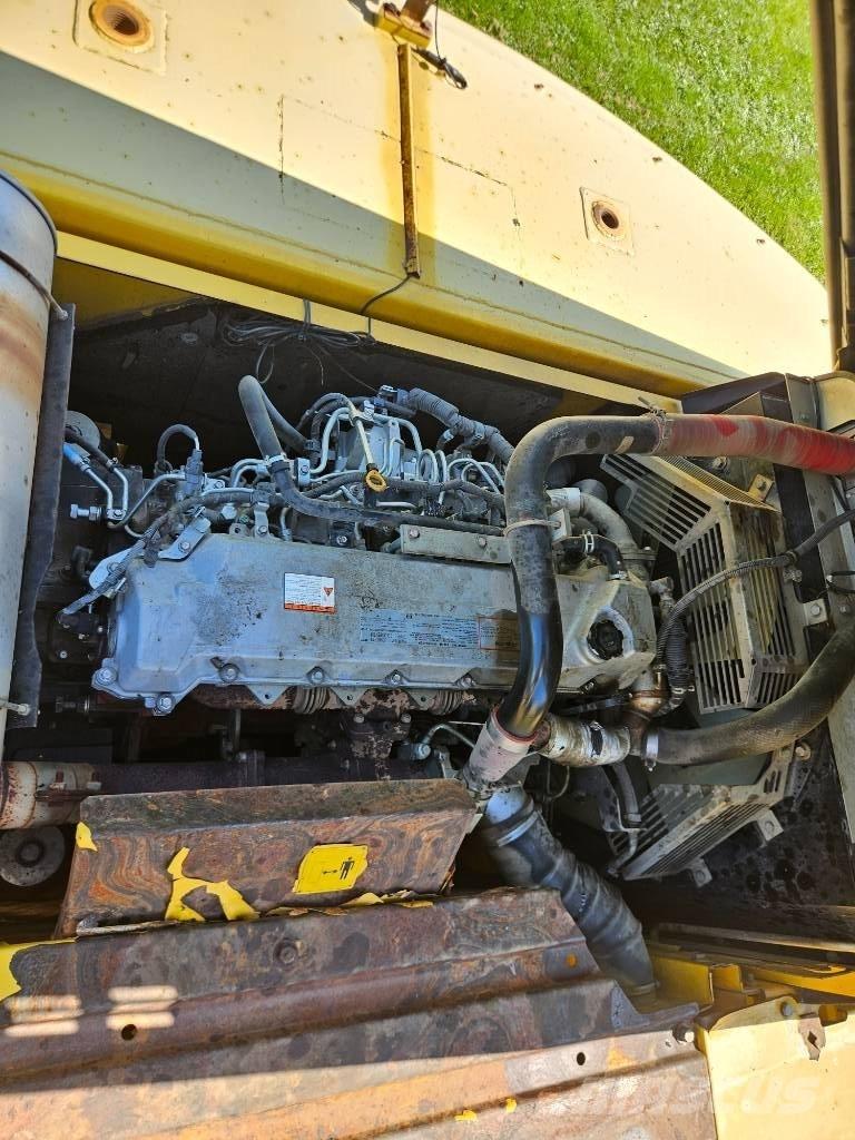 New Holland E 385 B Escavadoras de rastos