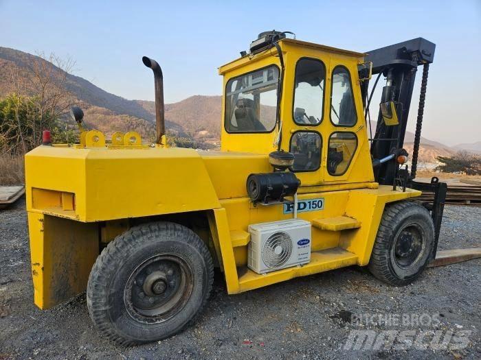 Komatsu FD 150 Empilhadores Elevadores