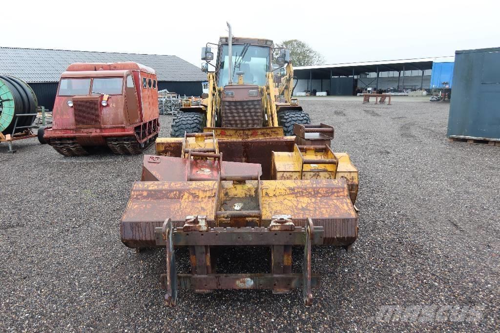 Hydrema 906 Retroescavadoras