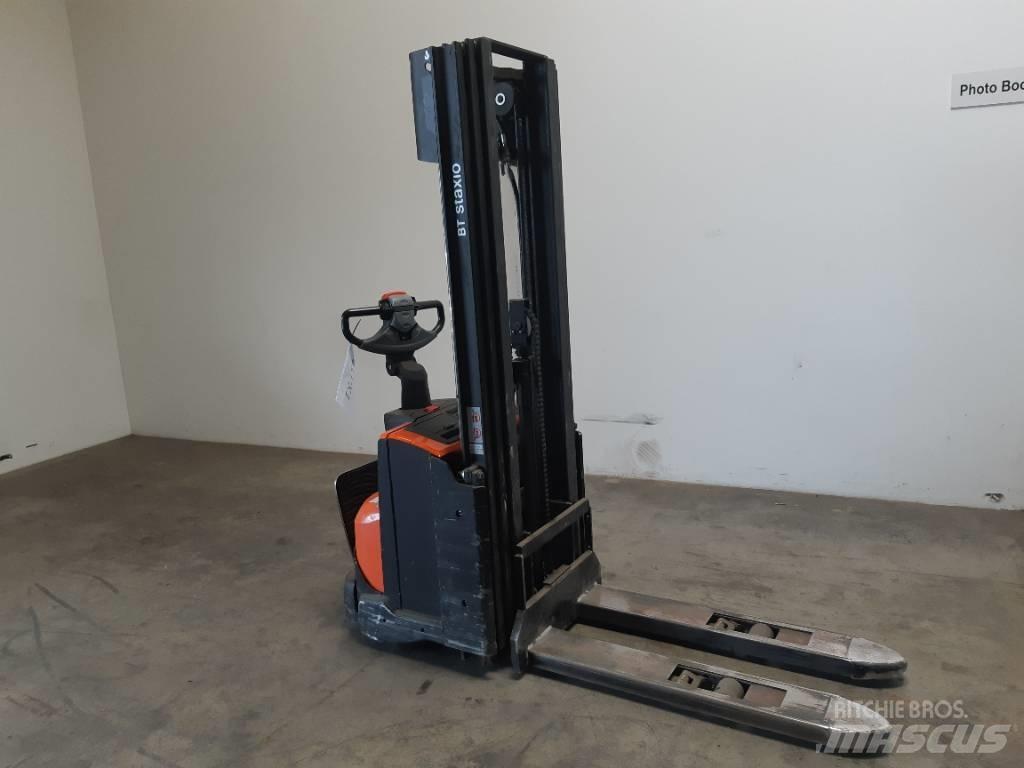 BT SWE 120 L Empilhador para operador externo