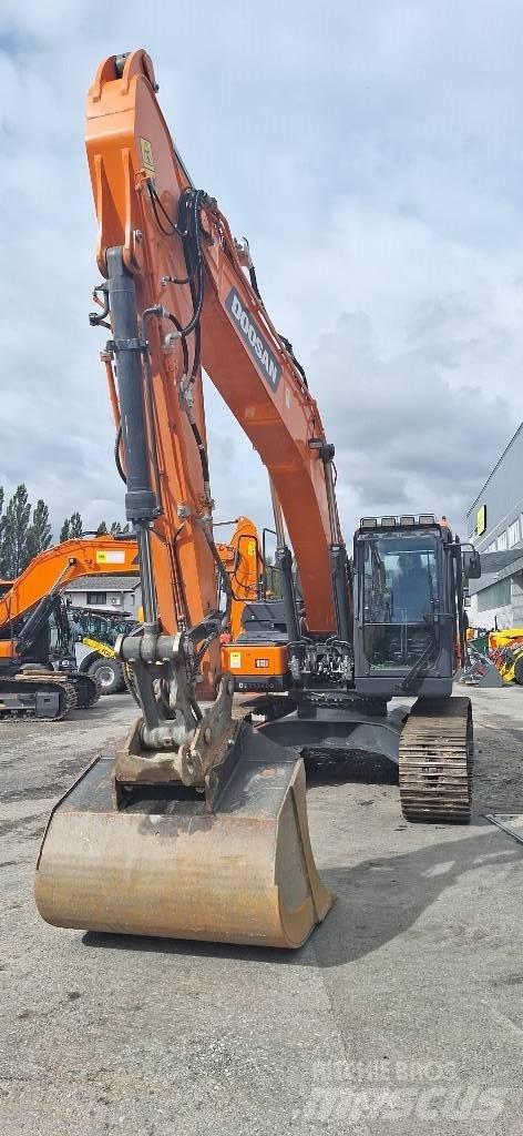 Doosan DX 225 LC-7 Escavadoras de rastos