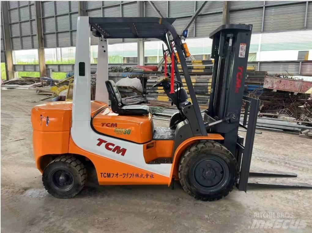 TCM FD 30 Empilhadores Diesel