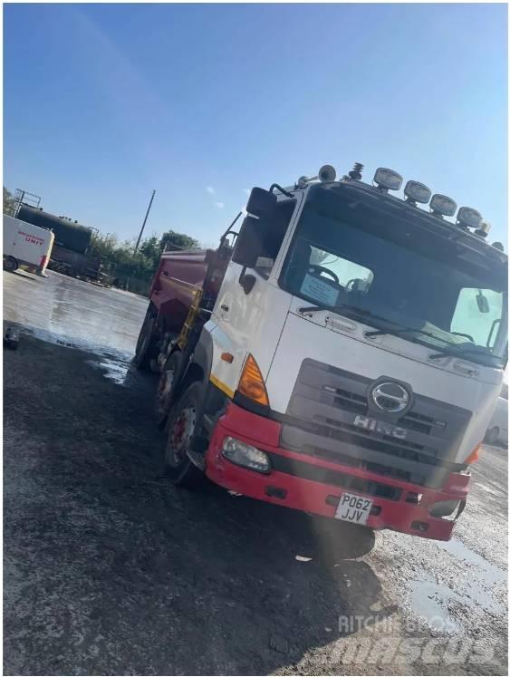 Hino 700 Series Camiões grua