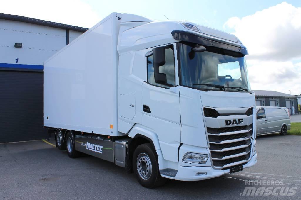 DAF XG 530 FAN Camiões de caixa fechada