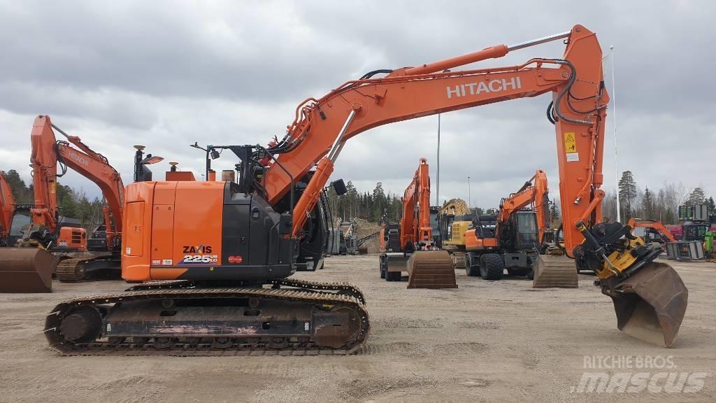 Hitachi ZX225USLC-6 Escavadoras de rastos